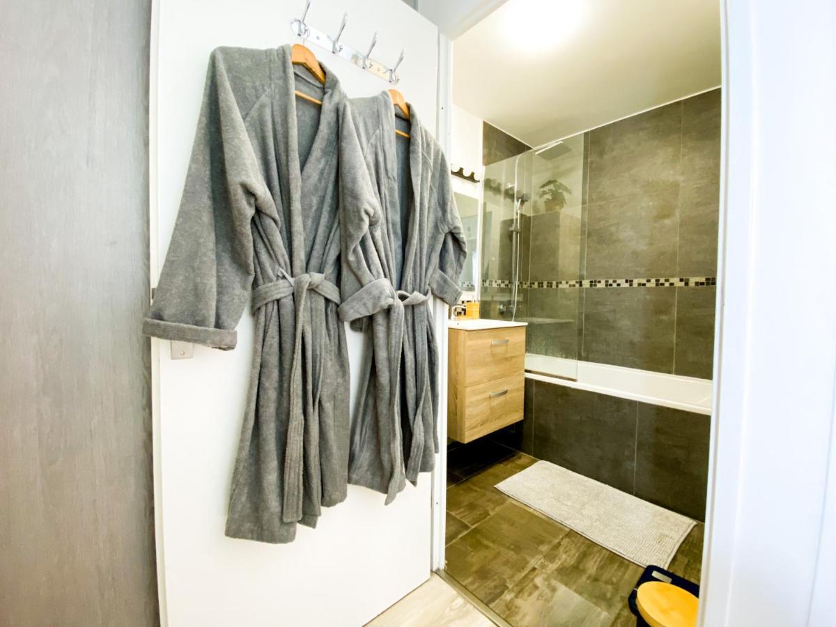 شقة The Grey House - Parking - Piscine - Rer A 6 Min بوسي سان جورْج المظهر الخارجي الصورة